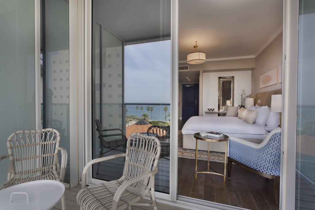 David Tower Hotel Netanya By Prima Hotels - 16 Years Plus المظهر الخارجي الصورة A bedroom at the Four Seasons Hotel